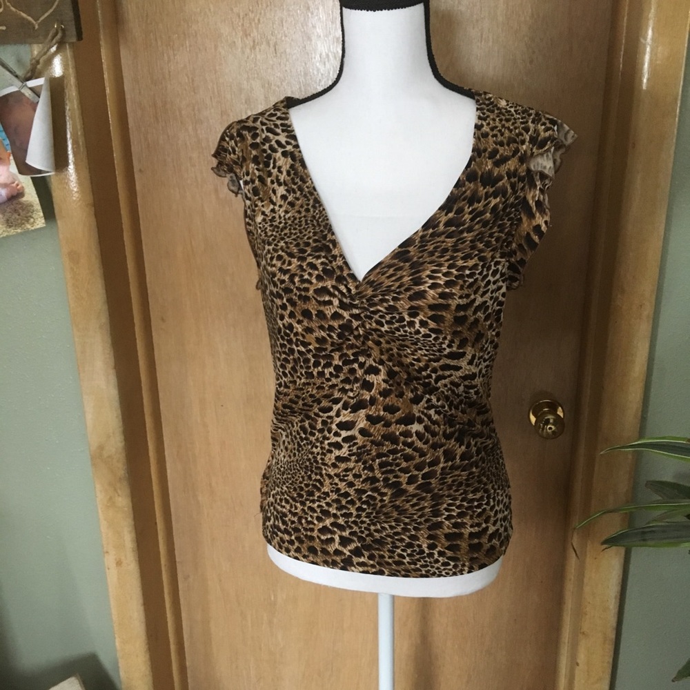 🌻2 for $8 🌻 XL leopard print shirt